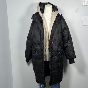 Black Hooded Women's Puffer Coat
